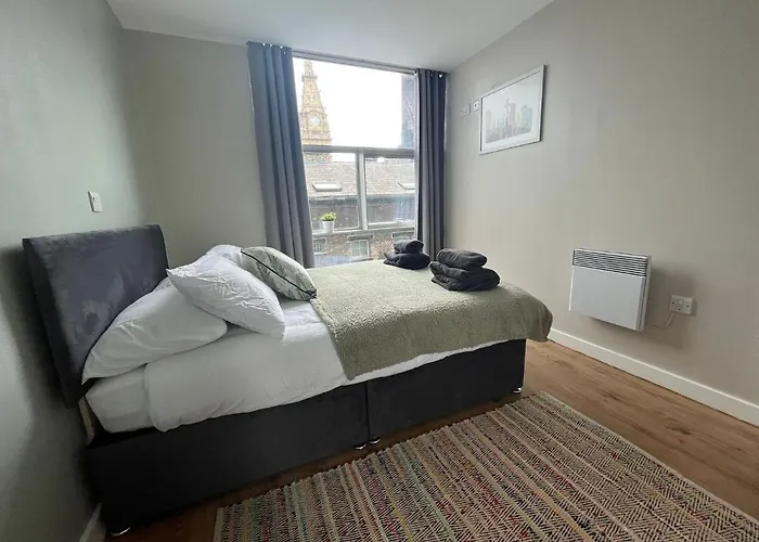 Pettit Apartments - Central \